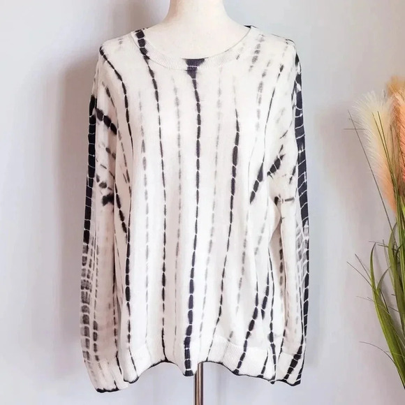 Lululemon, Crewneck Linear Tie Dye Grey Multi Pullover Sweater, Size 8 - Picture 2 of 13